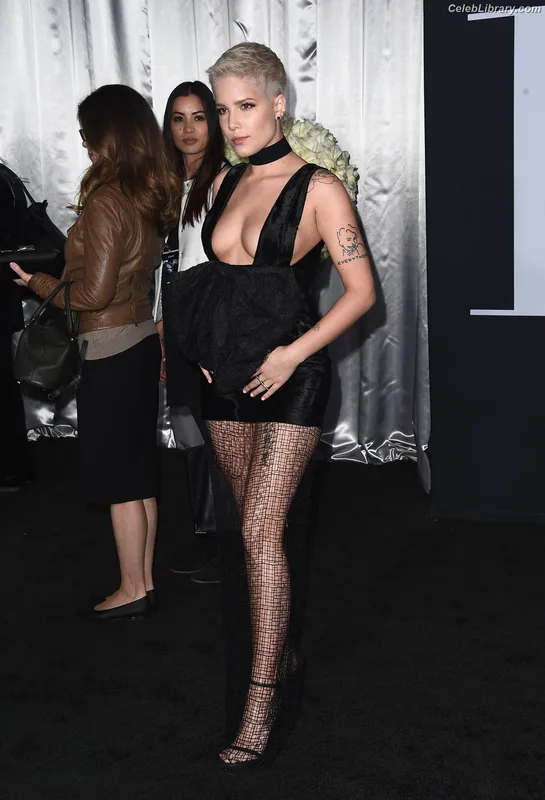 Halsey photo 1 of 1182