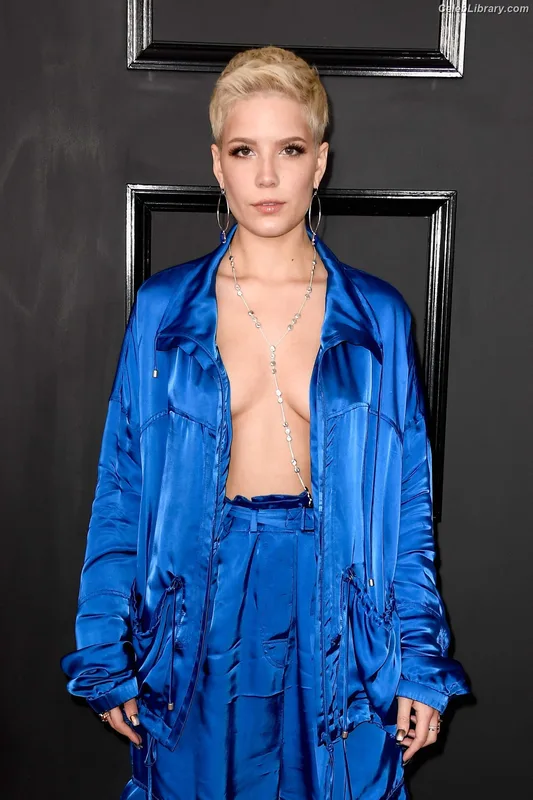 Halsey photo 4 of 1182