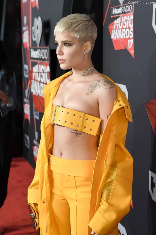 Halsey photo 8 of 1182