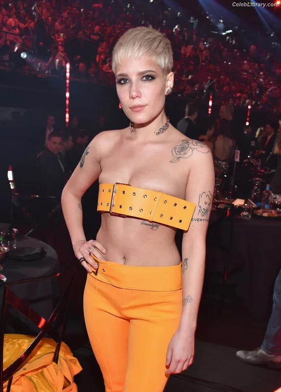 Halsey photo 9 of 1182