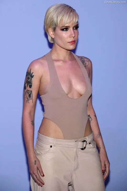 Halsey photo 19 of 1182