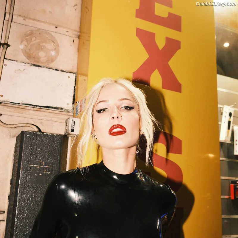 Halsey photo 6 of 1182
