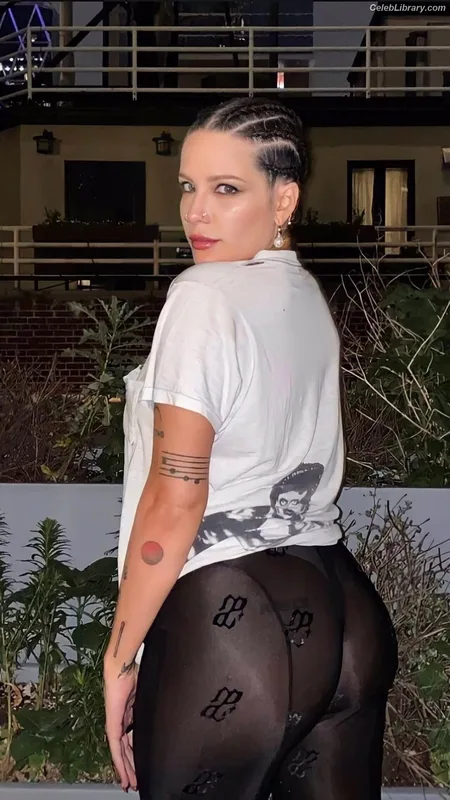 Halsey photo 10 of 1182