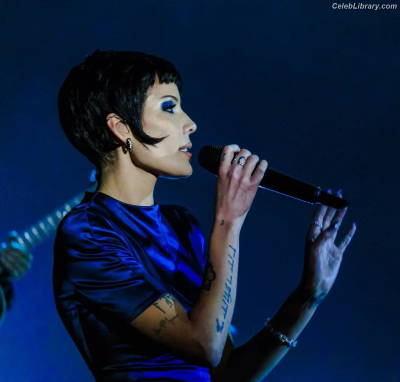 Halsey photo 17 of 1182