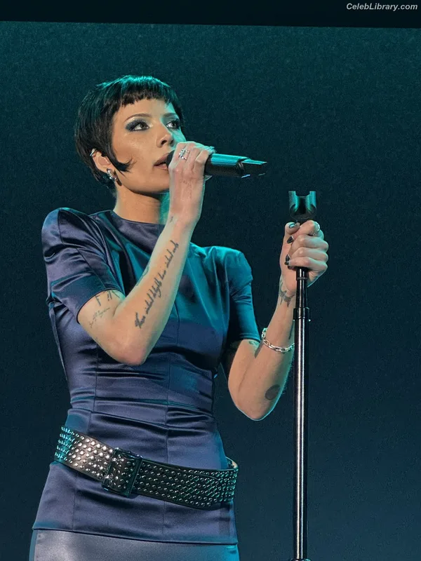 Halsey photo 18 of 1182