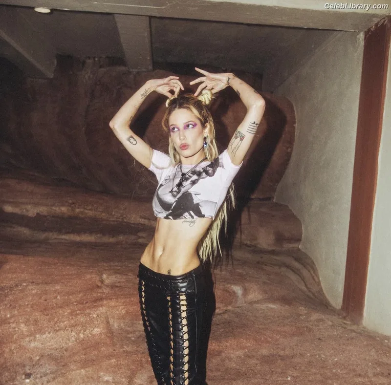 Halsey photo 4 of 1182