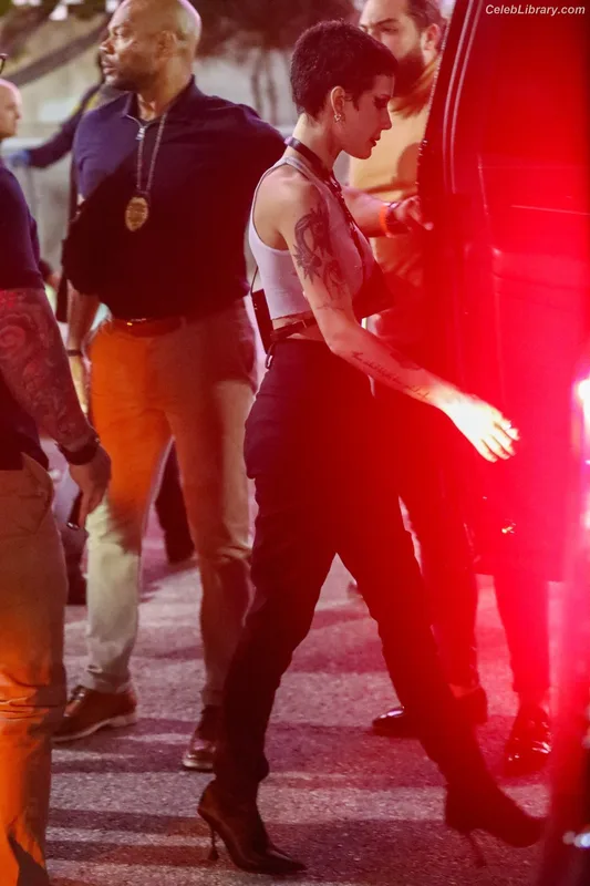 Halsey photo 18 of 1182