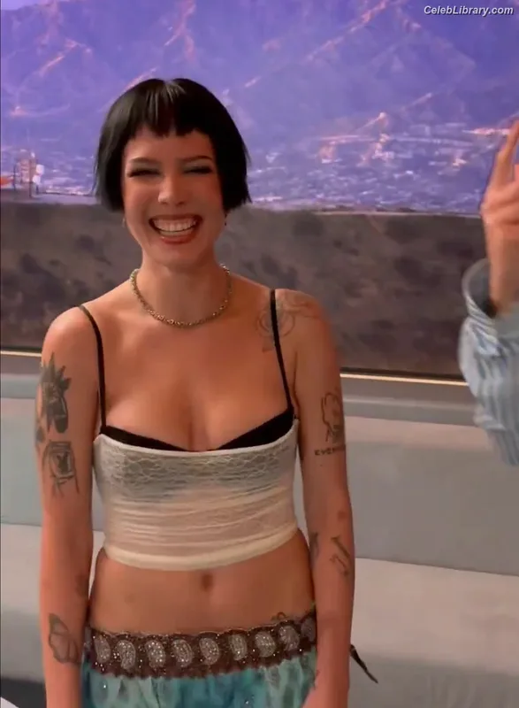 Halsey photo 3 of 1182