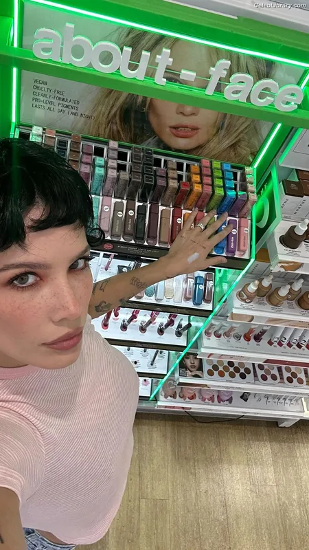 Halsey photo 9 of 1182