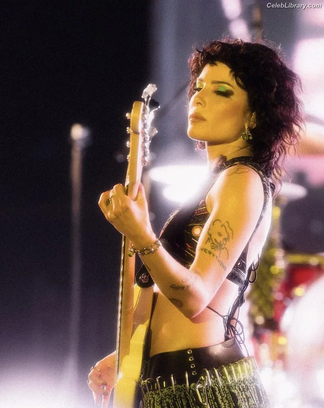 Halsey photo 22 of 1182