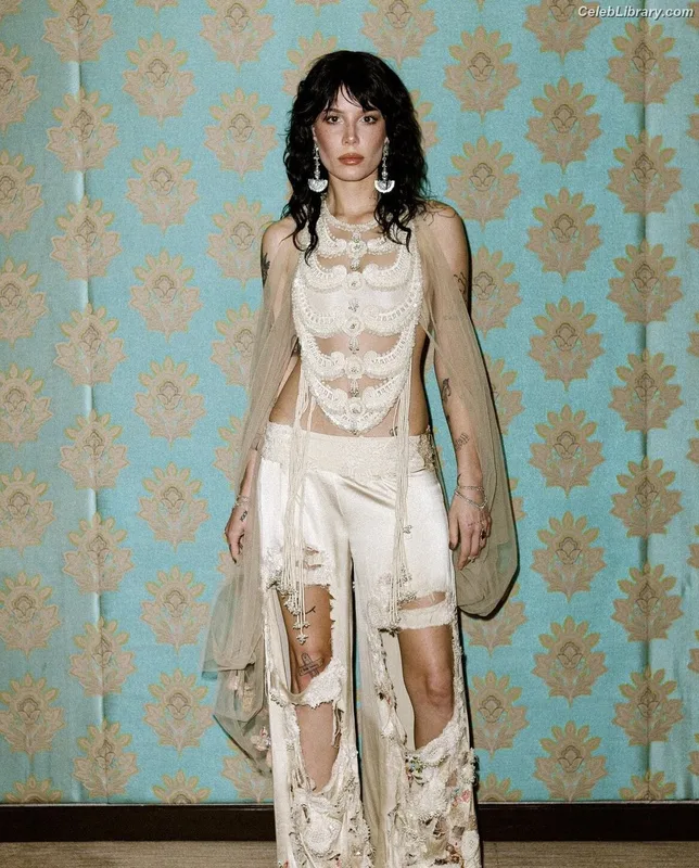 Halsey photo 19 of 1182