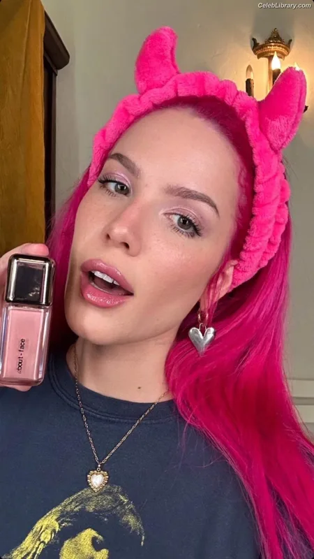 Halsey photo 22 of 1182