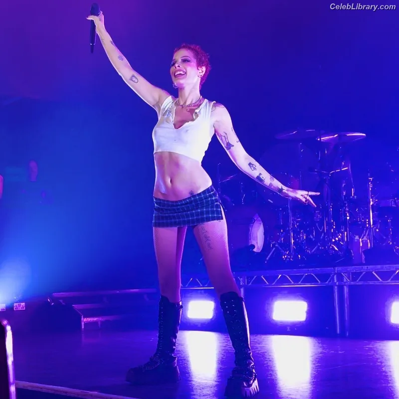 Halsey photo 17 of 1182