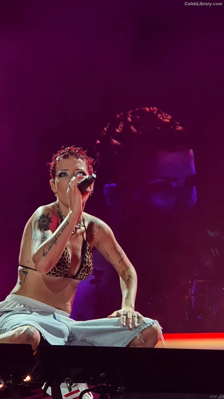 Halsey photo 4 of 1182