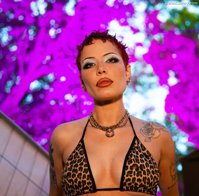 Halsey photo 9 of 1182