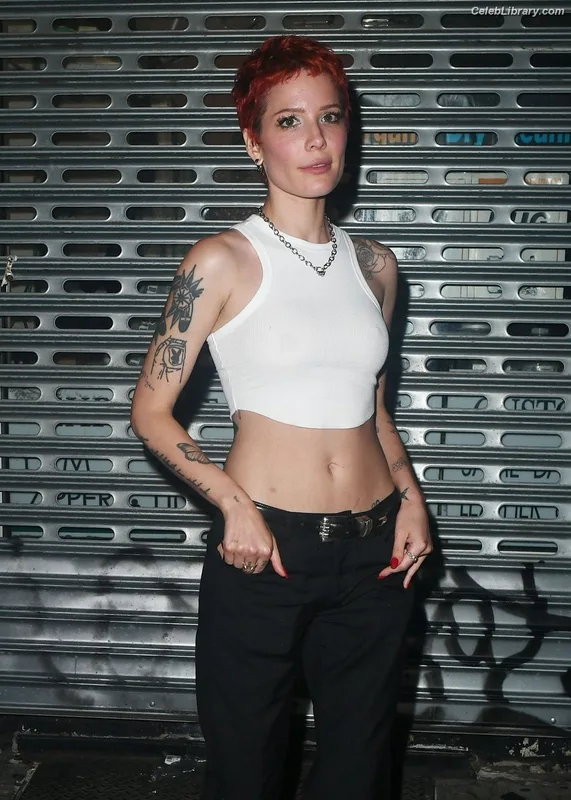 Halsey photo 16 of 1182