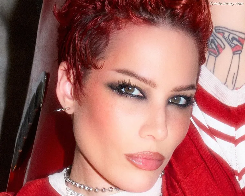 Halsey photo 23 of 1182
