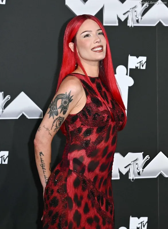 Halsey photo 7 of 1182