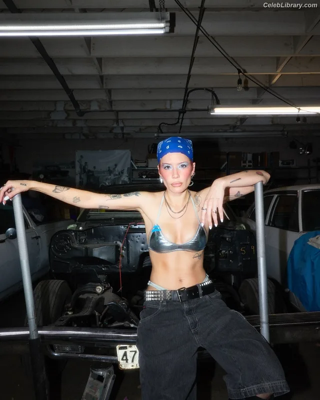 Halsey photo 13 of 1182