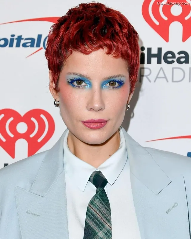 Halsey photo 17 of 1182