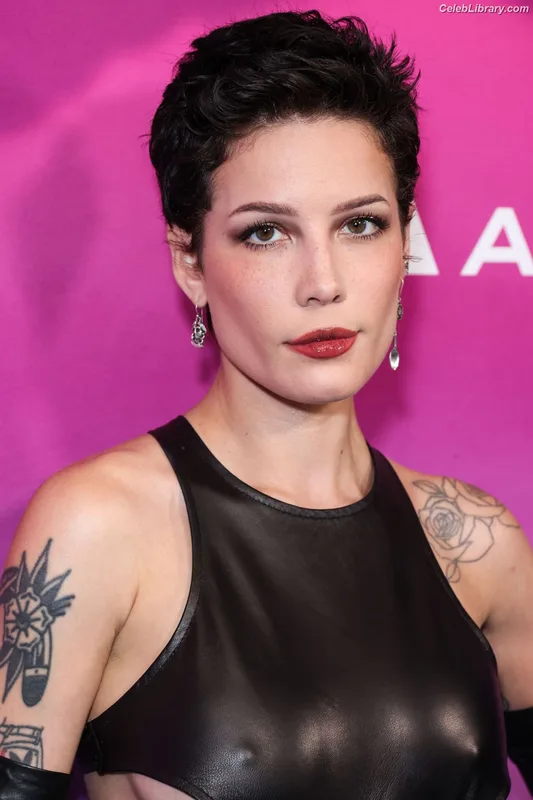 Halsey photo 9 of 1182