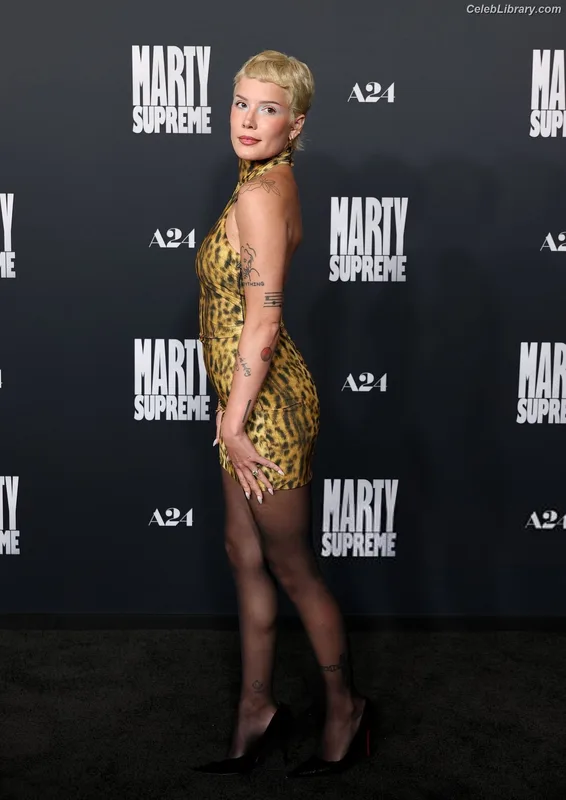 Halsey photo 9 of 1182