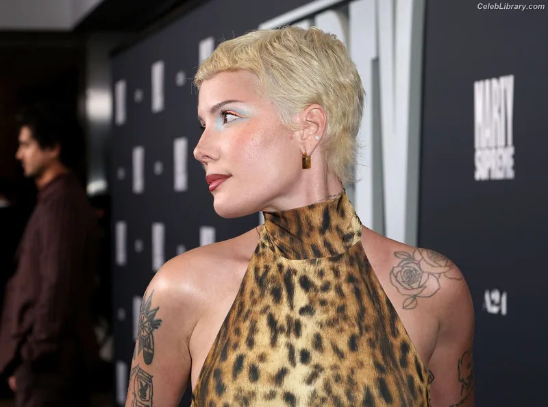 Halsey photo 9 of 1182