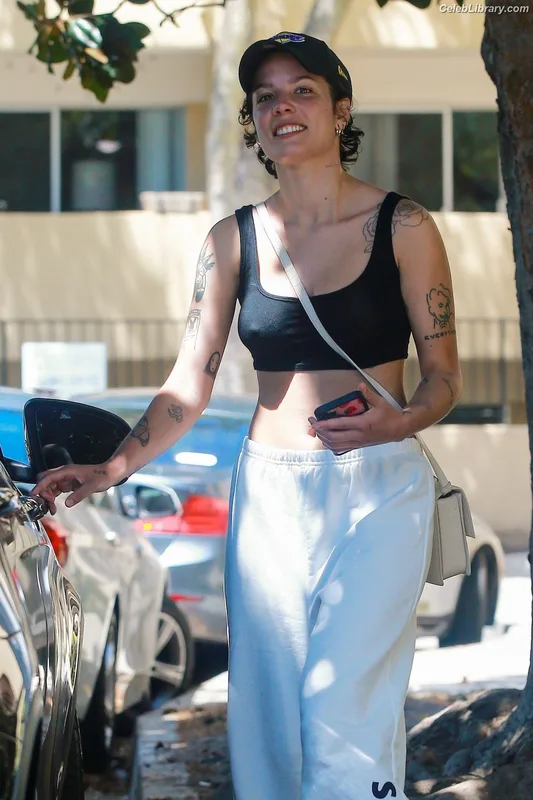 Halsey photo 11 of 1182