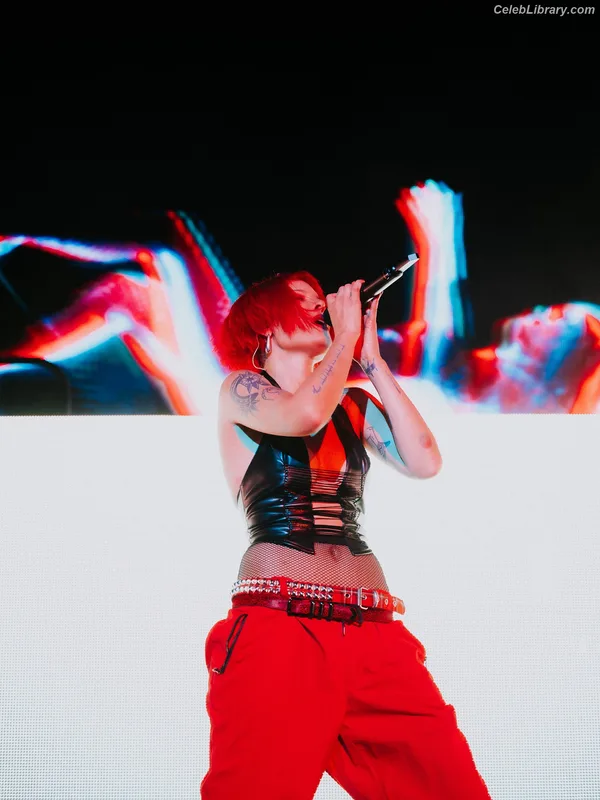 Halsey photo 22 of 1182