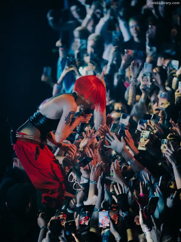 Halsey photo 23 of 1182