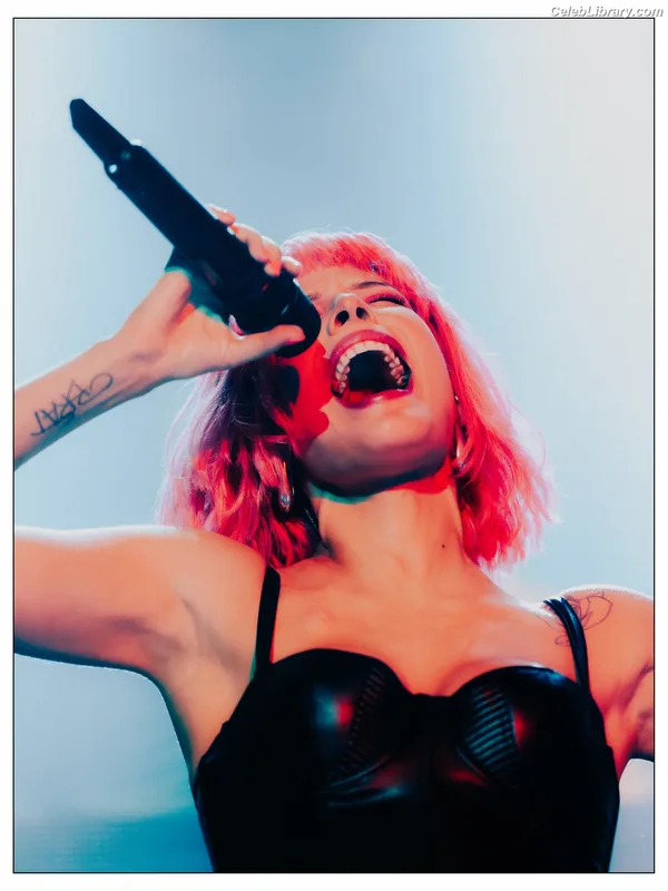 Halsey photo 9 of 1182