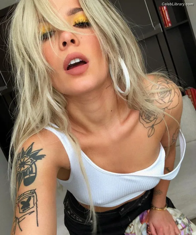 Halsey photo 19 of 1182