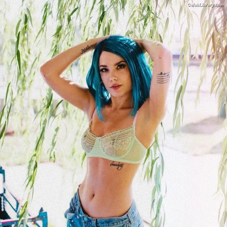 Halsey photo 5 of 1182