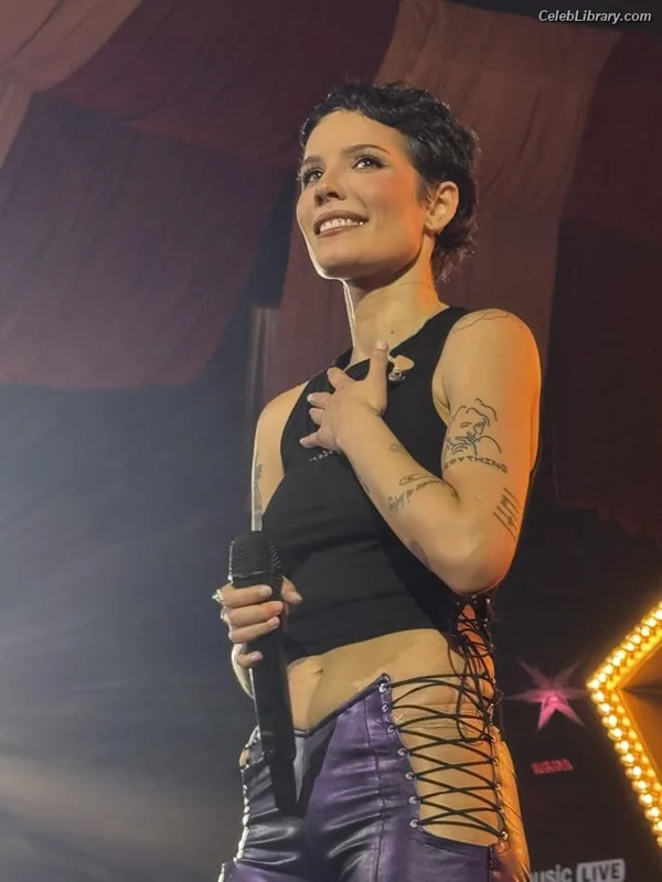 Halsey photo 6 of 1182