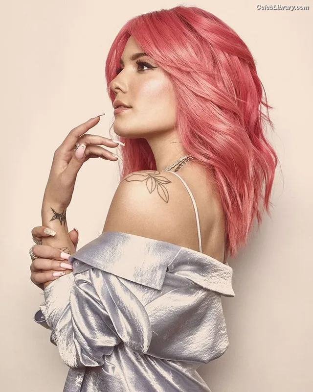 Halsey photo 10 of 1182