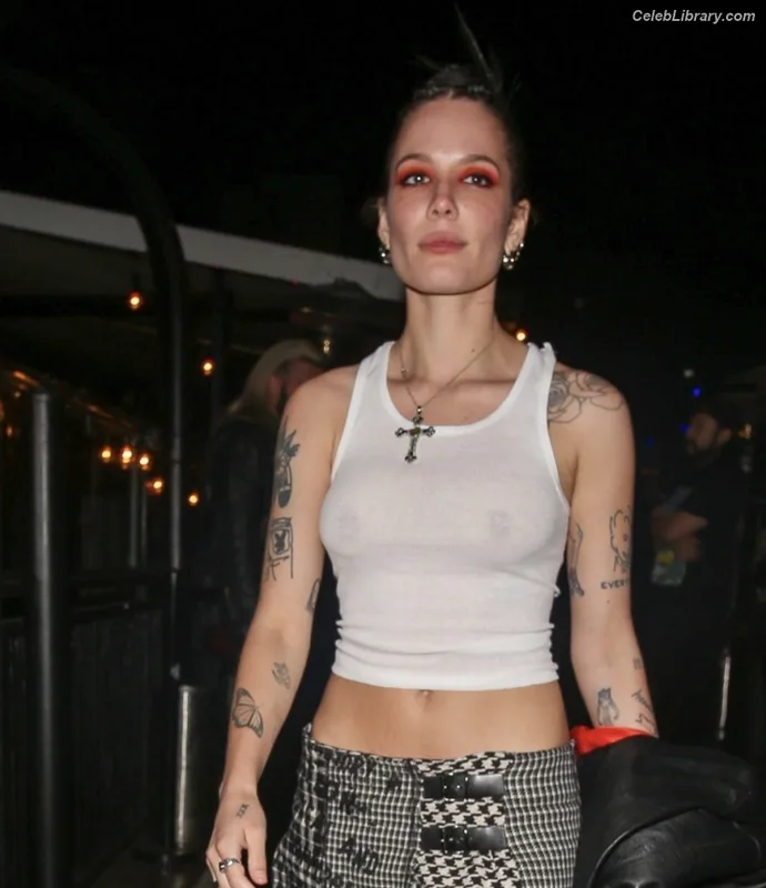 Halsey photo 11 of 1182