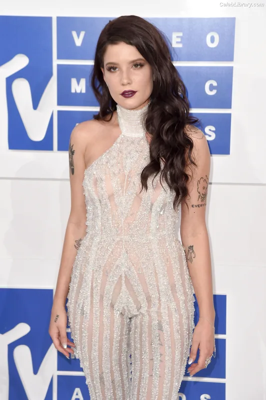 Halsey photo 3 of 1182
