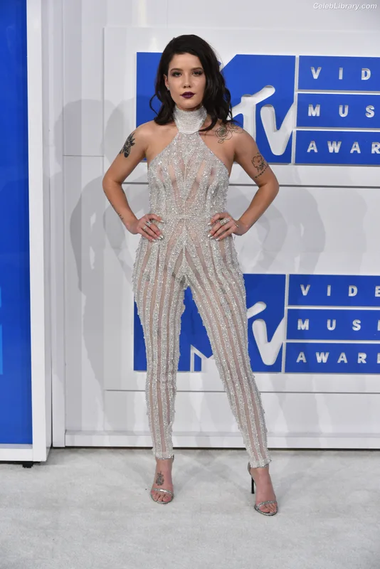 Halsey photo 4 of 1182