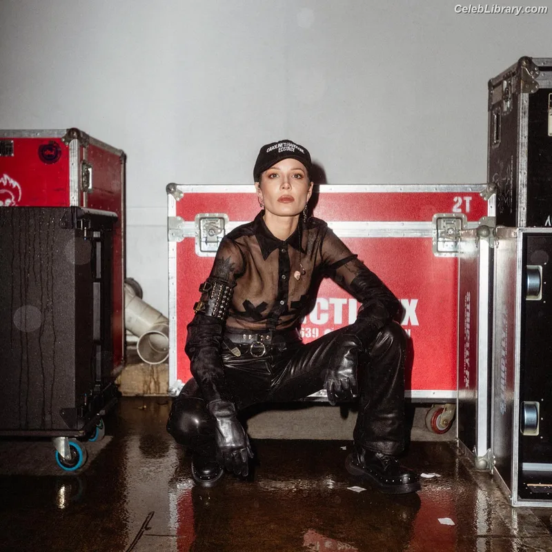 Halsey photo 20 of 1182