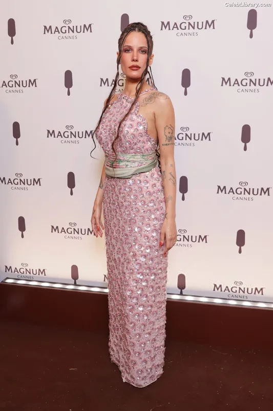 Halsey photo 2 of 1182