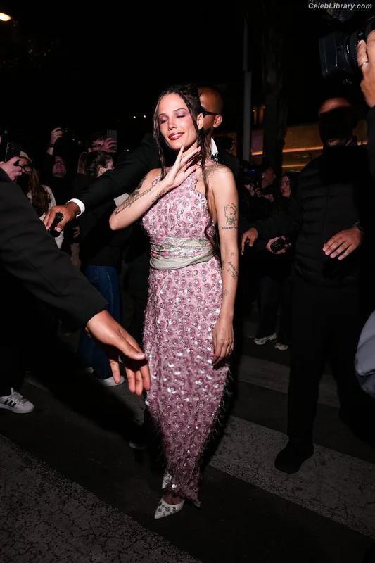 Halsey photo 7 of 1182