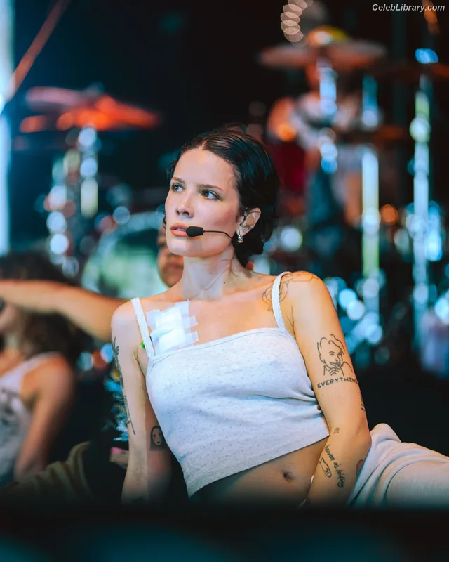Halsey photo 12 of 1182