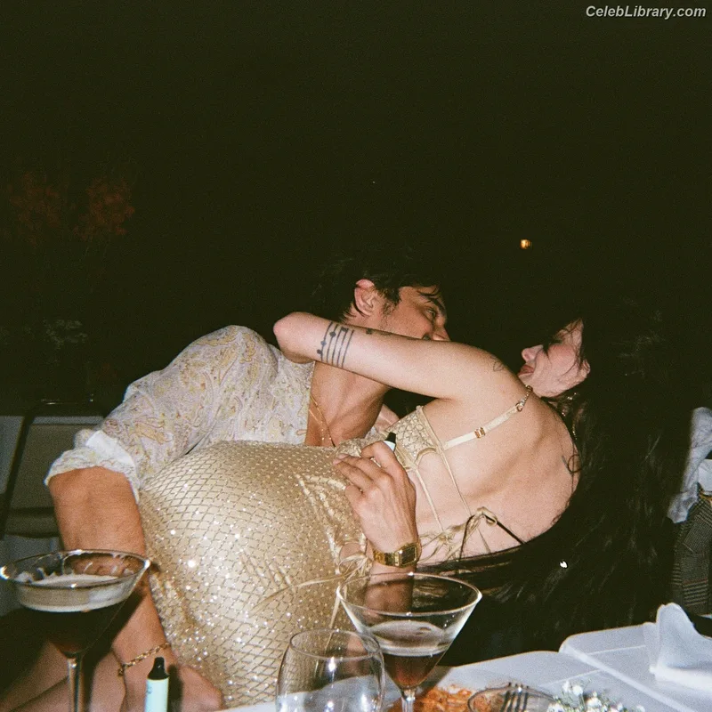 Halsey photo 4 of 1182