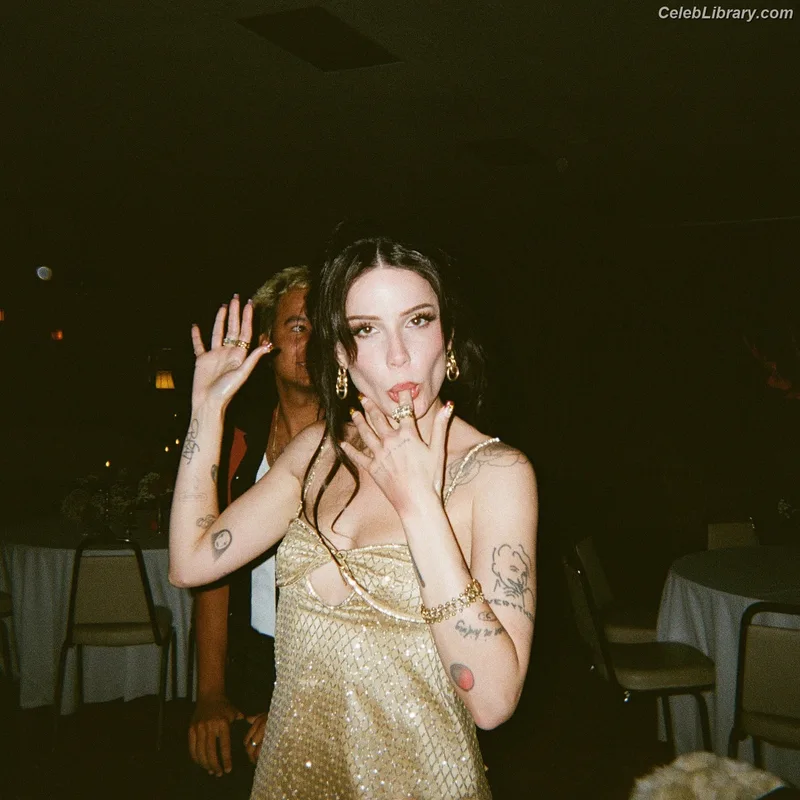 Halsey photo 15 of 1182