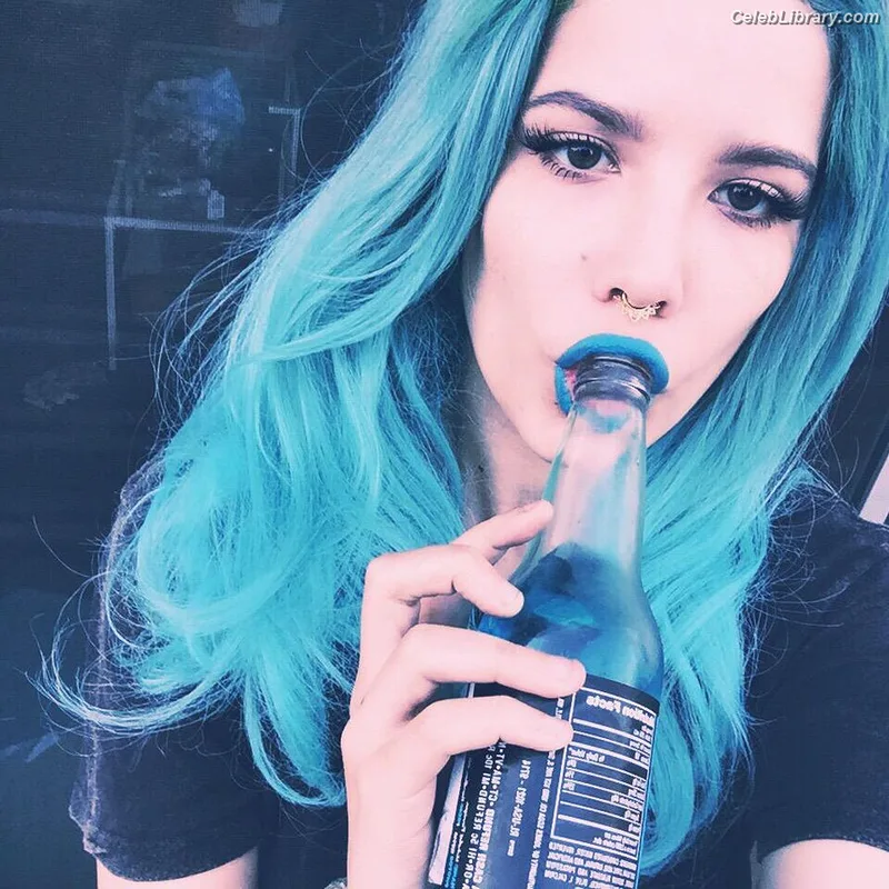 Halsey photo 10 of 1182