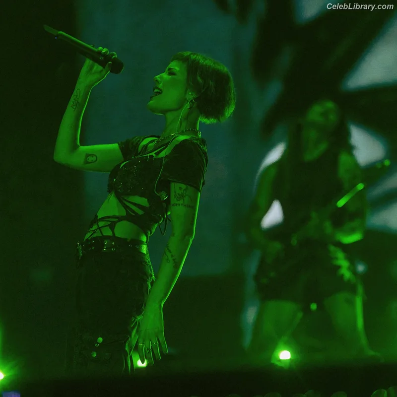 Halsey photo 22 of 1182