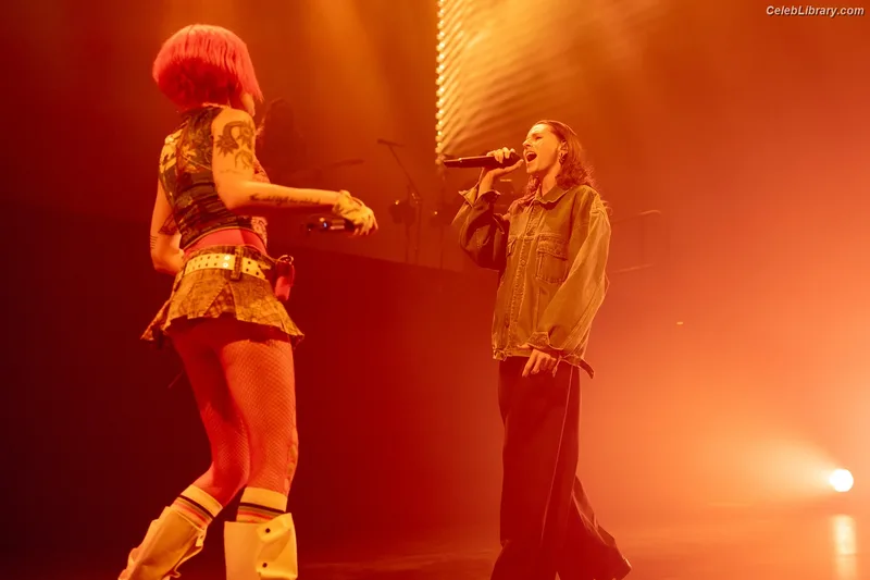 Halsey photo 11 of 1182