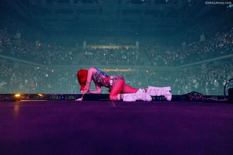 Halsey photo 13 of 1182