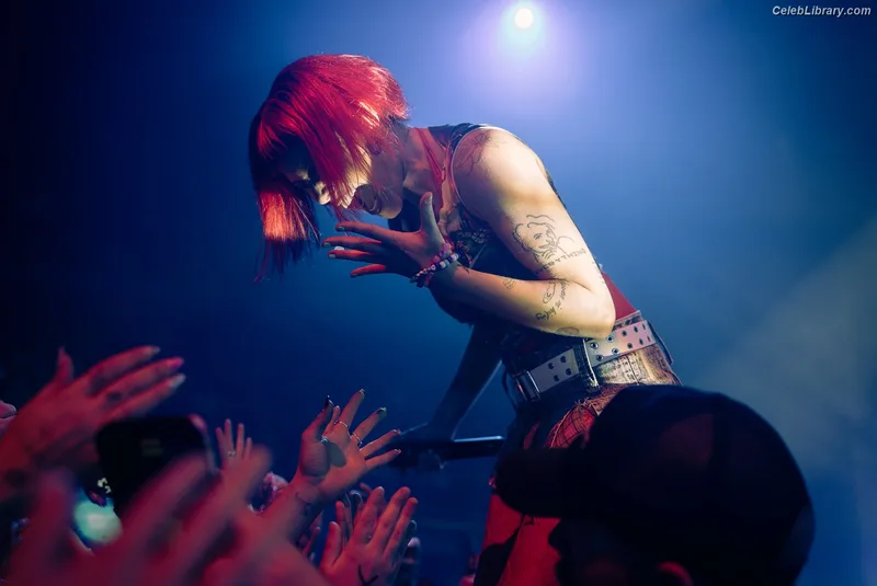 Halsey photo 16 of 1182