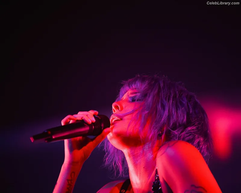 Halsey photo 6 of 1182